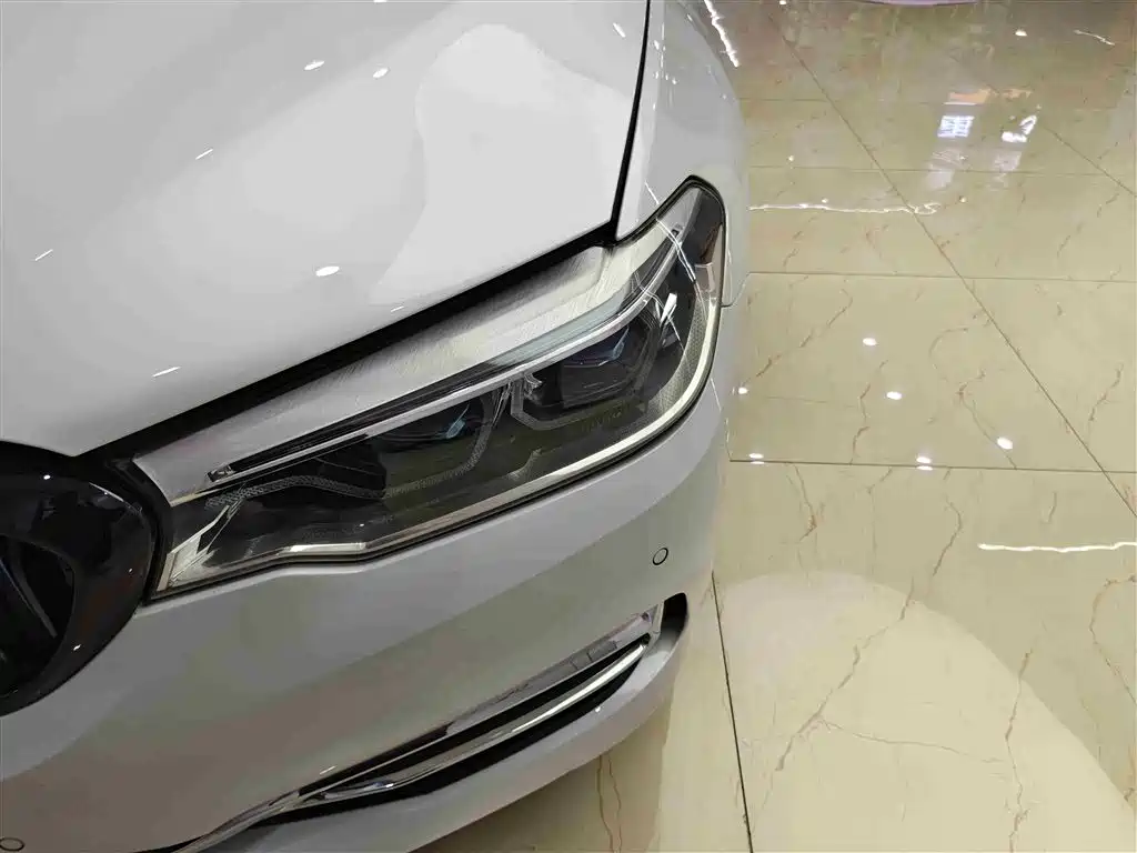 BMW 5 SERIES NEW ENERGY