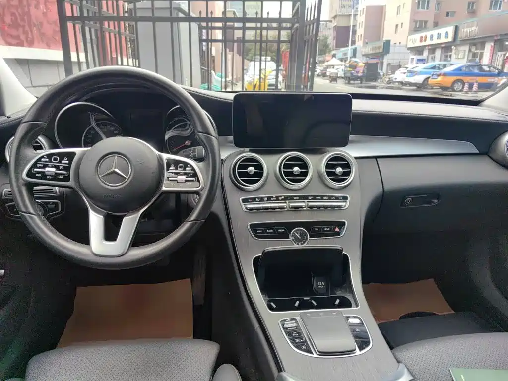 Фото 5 - Mercedes-Benz C-Class