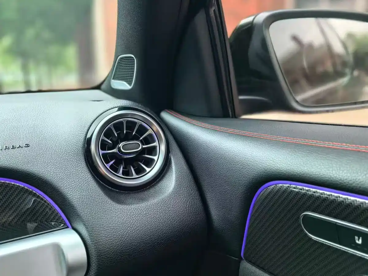 MERCEDES-BENZ GLB AMG