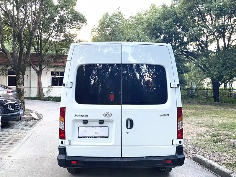 SAIC Maxus Xintu V80 2019 Model 2.5T Classic 6-speed manual Aoyuntong short wheelbase ultra-low roof 5/6-seater фото 5