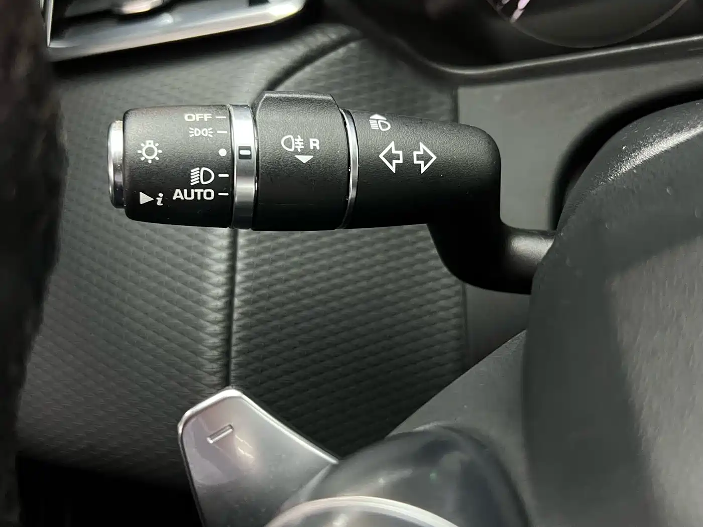 Land Rover Range Rover Velar 2020 P250 R-DYNAMIC S фото 24