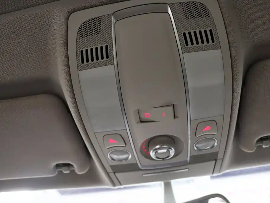 Фото 22 - Audi A6L