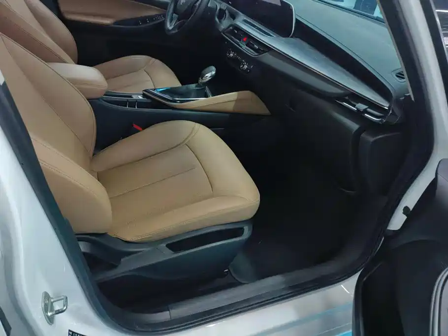 Buick GL6 2023 2021 323T Mild Hybrid Connected Luxury