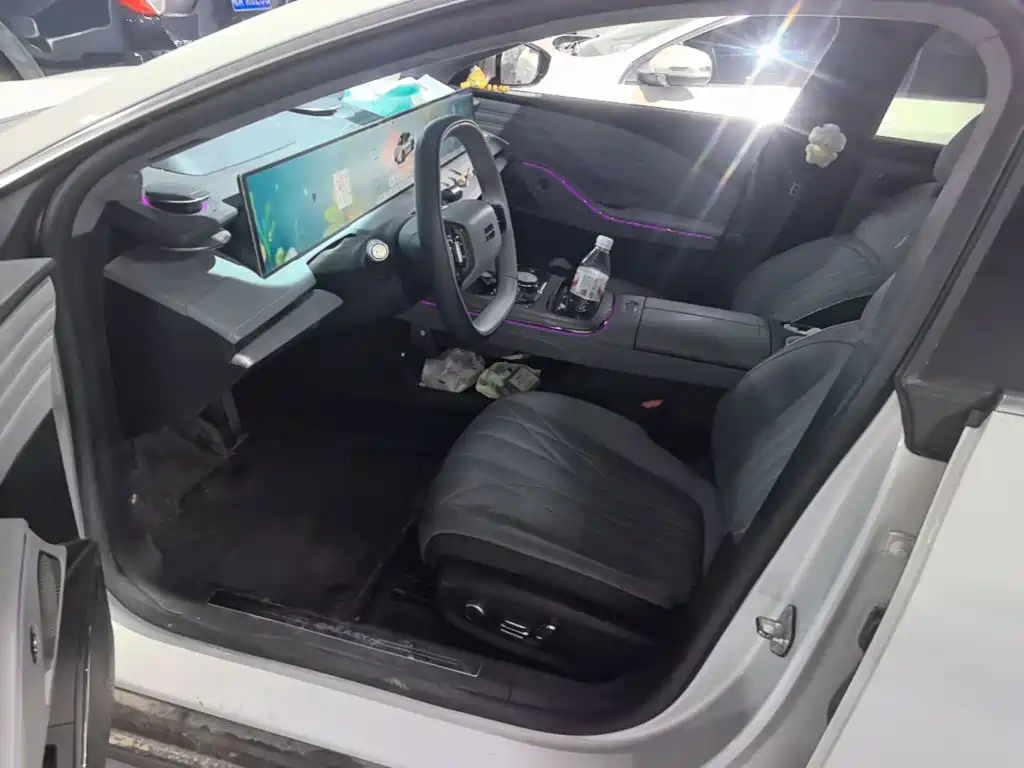 Geely Galaxy Galaxy E8 2025 2025 575km Exploration Smart Drive Edition