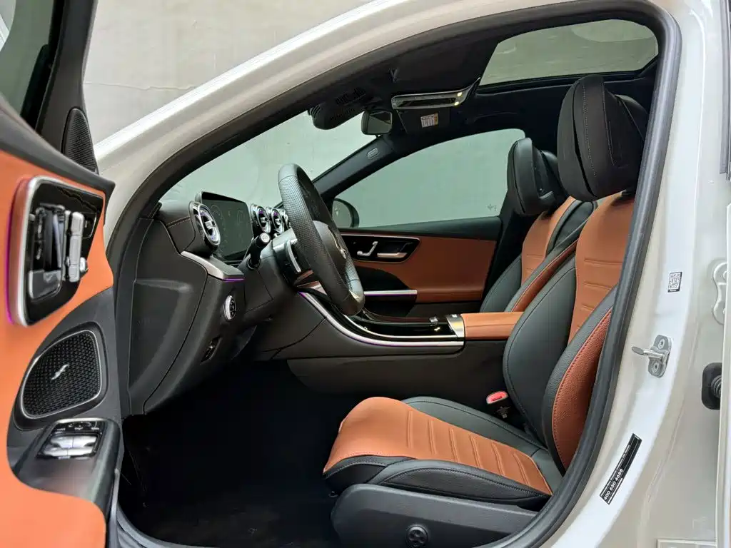 Фото 9 - Mercedes-Benz C-Class