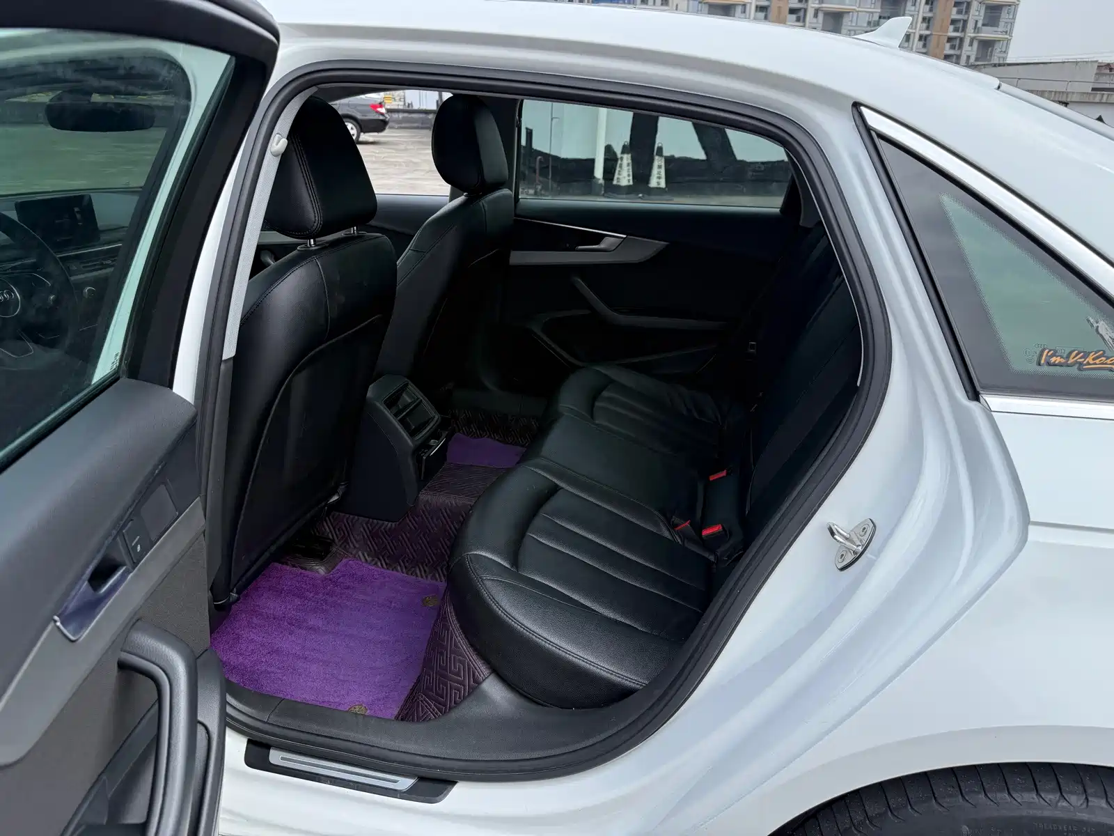 Photo 10 - Audi A4L