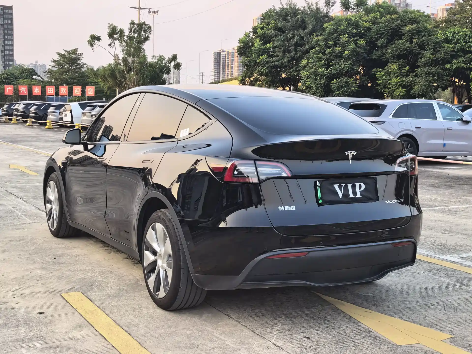 Фото 20 - Tesla Model Y