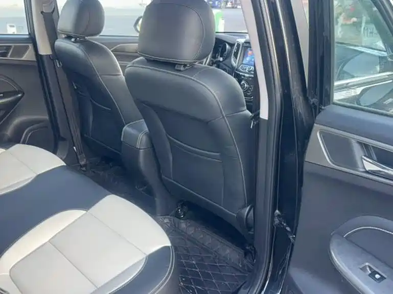 Фото 9 - Changan CS35