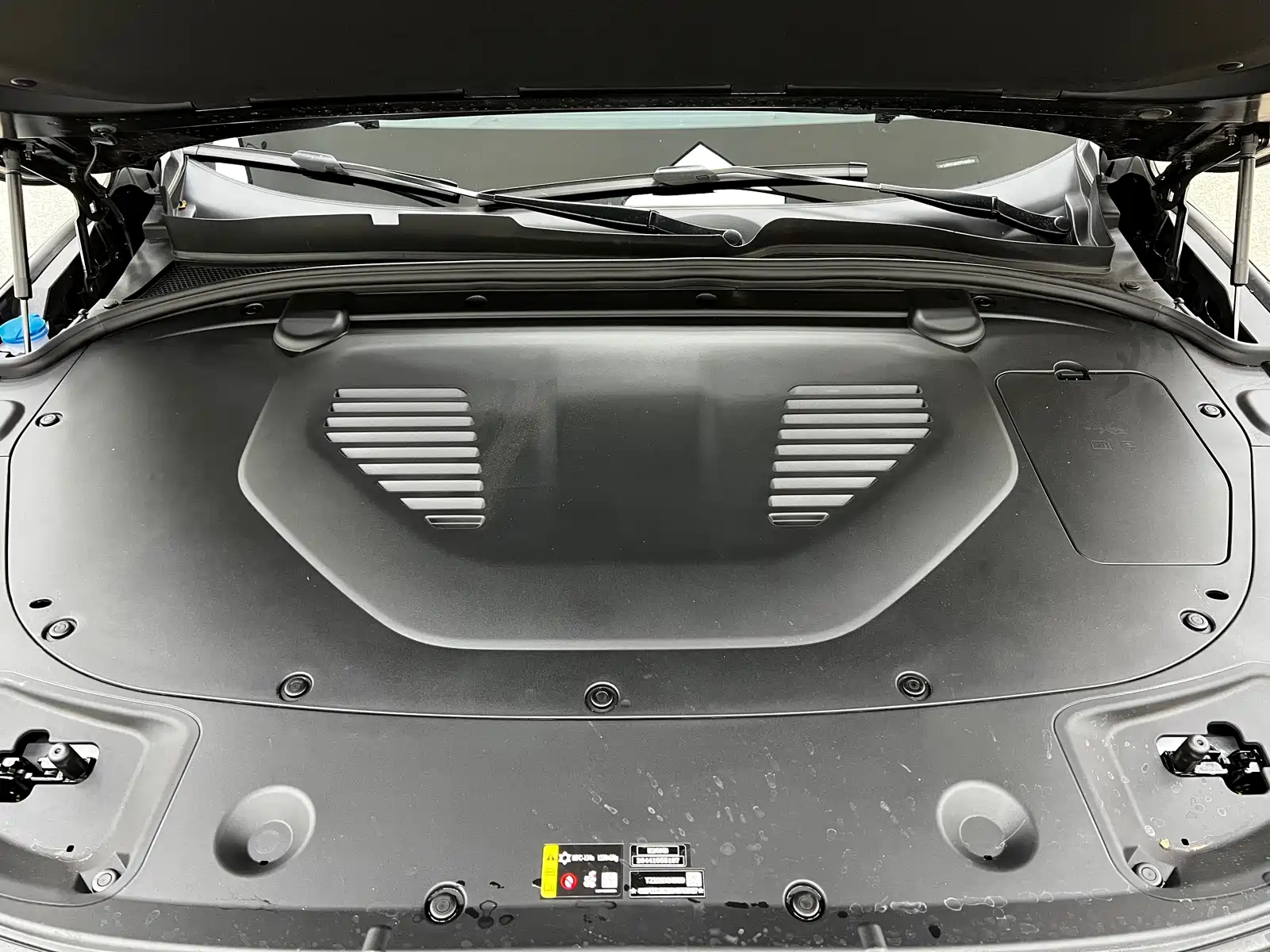 Фото 36 - WEY V9X