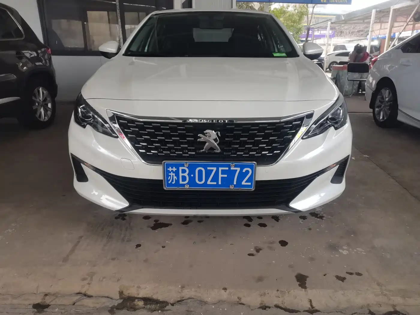 PEUGEOT 408