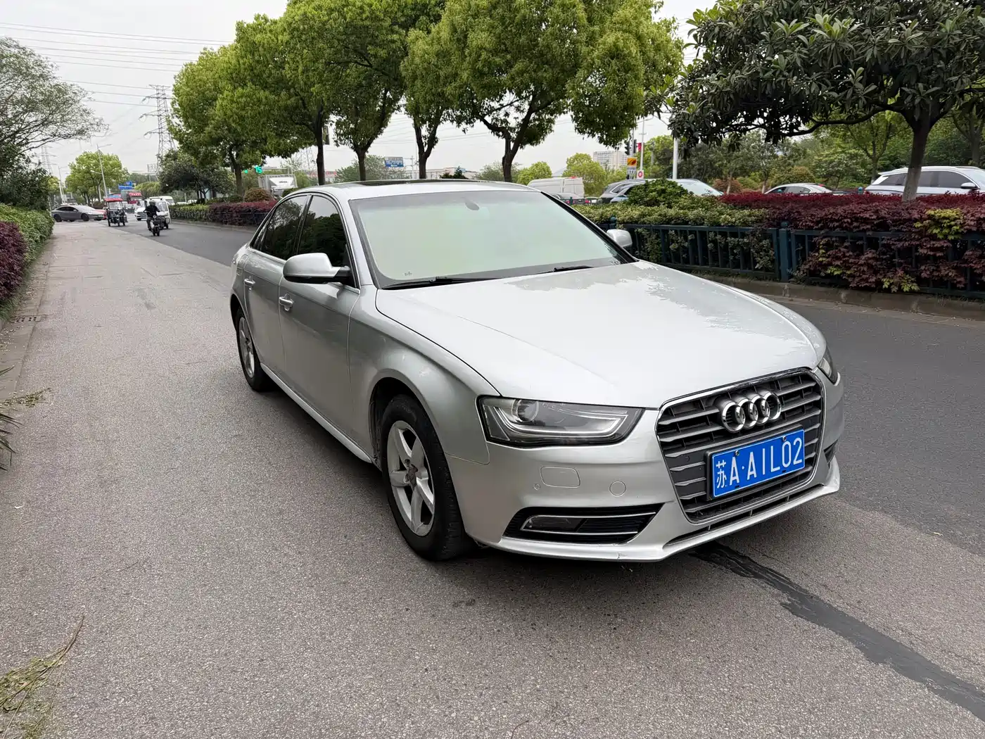 Audi A4L 2013 35 TFSI Automatic Comfort фото 3