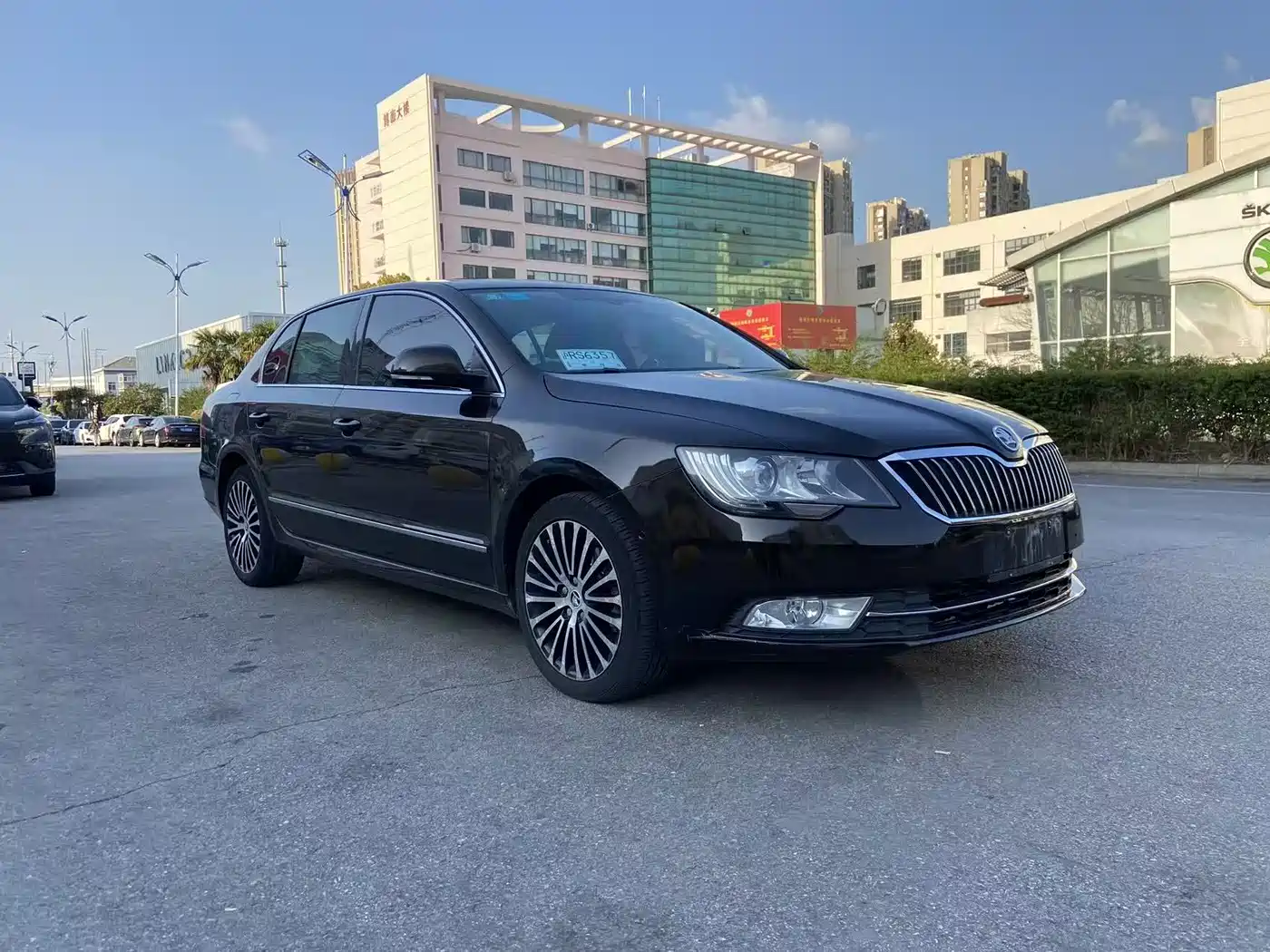 Škoda Superb 2013 2.0TSI DSG Executive Edition фото 3