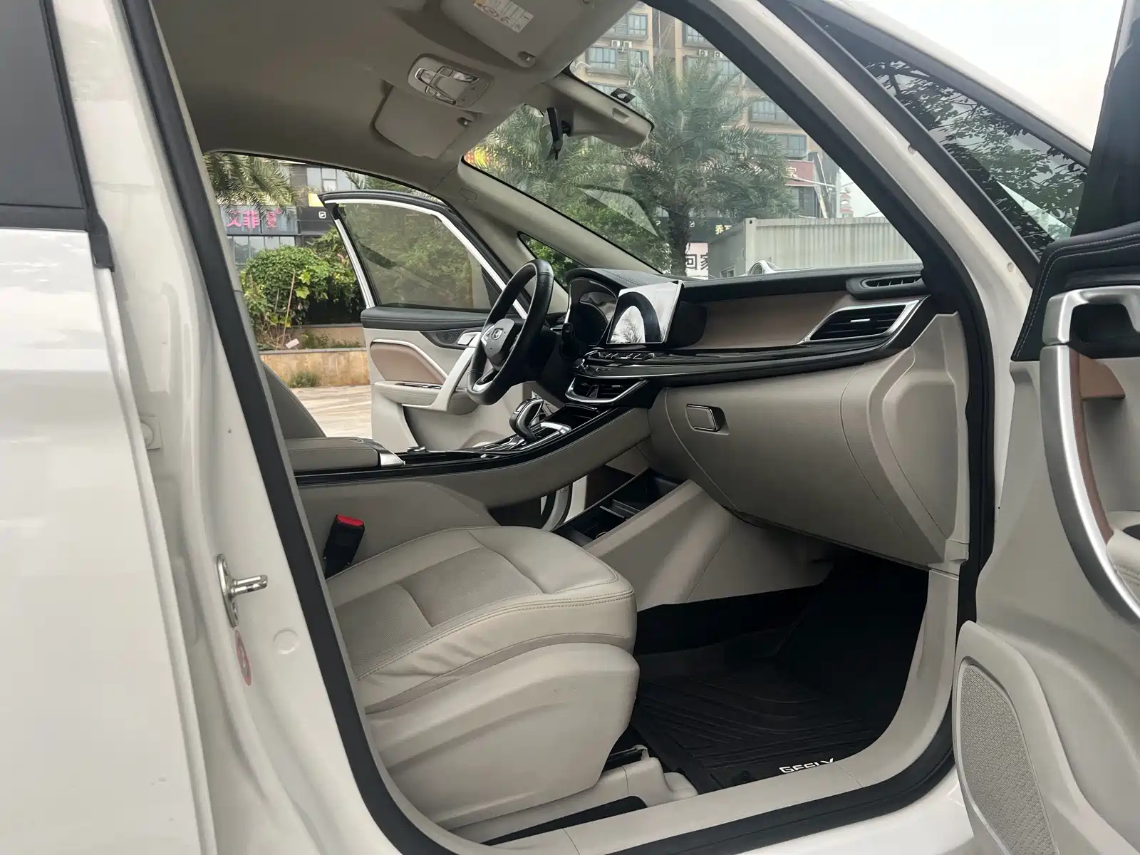 Фото 13 - Geely Jiaji