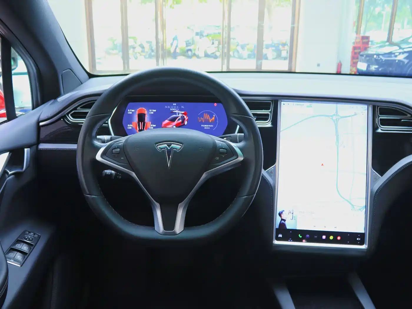 TESLA MODEL X