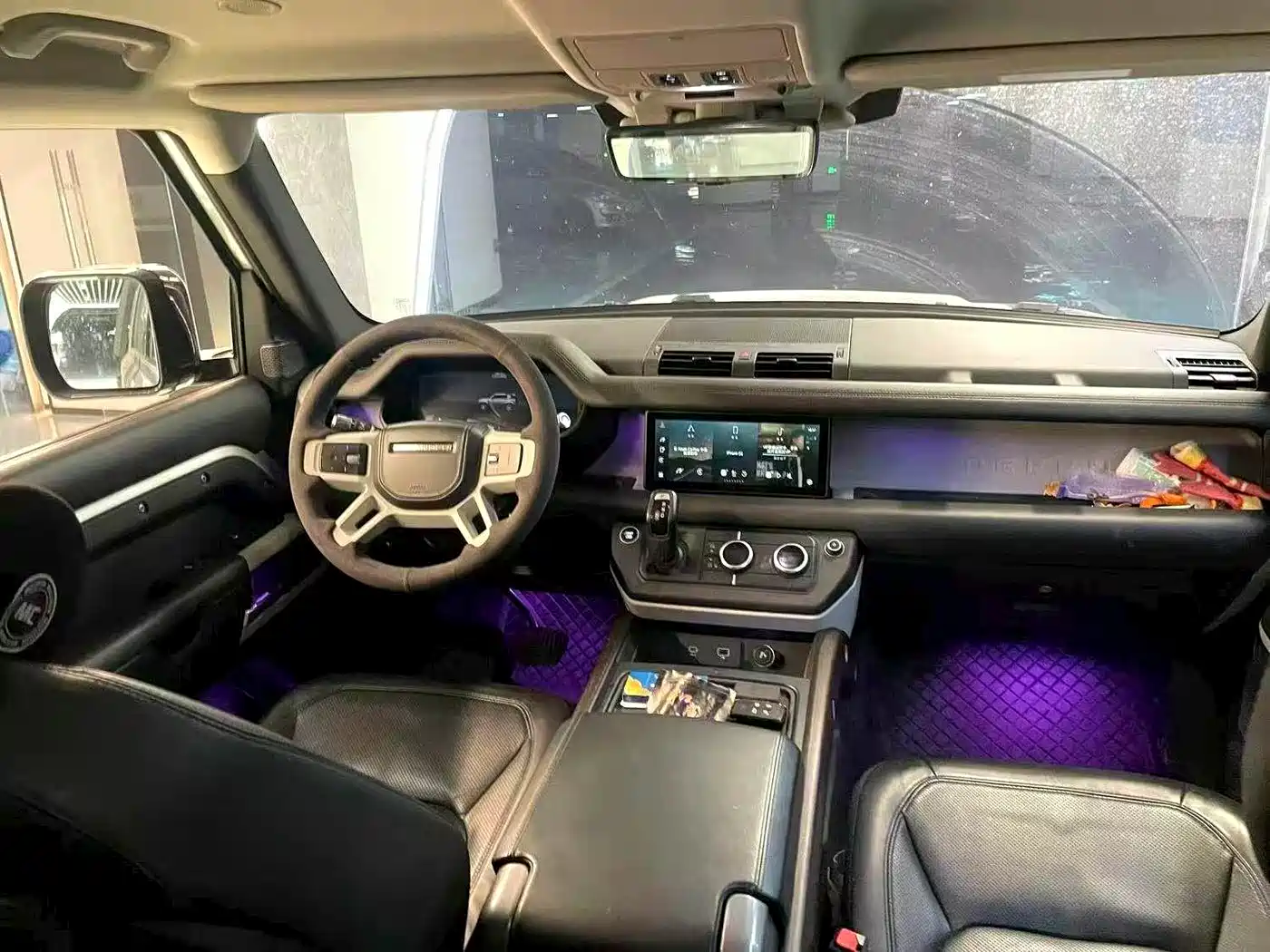 Land Rover Defender 2020 Model 110 P400 HSE фото 6