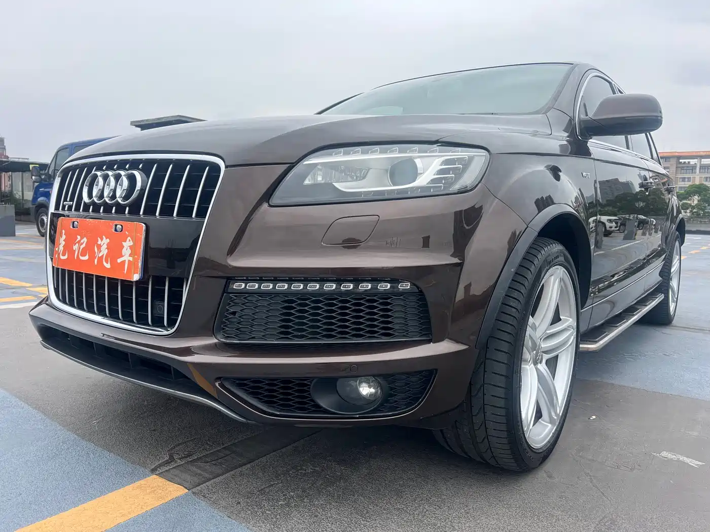 Фото 21 - Audi Q7