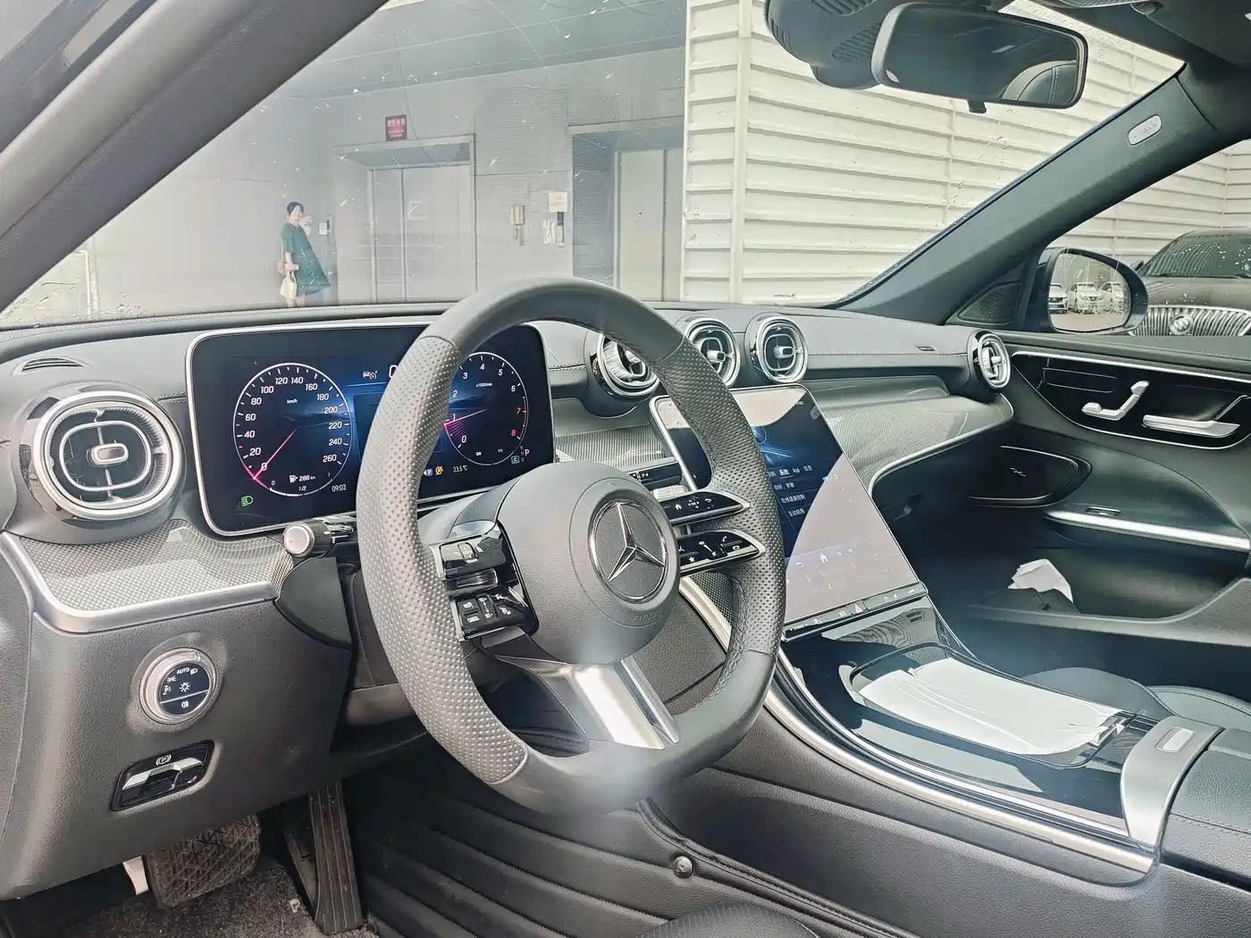 Mercedes-Benz C-Class 2025 C 260 L Sport Edition фото 10