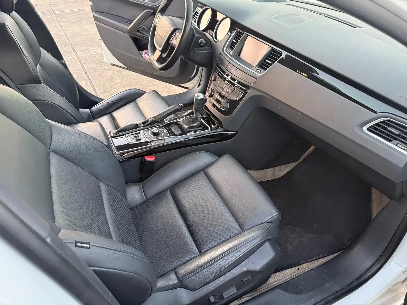 Peugeot 508 2011 2.3L Automatic Flagship фото 11