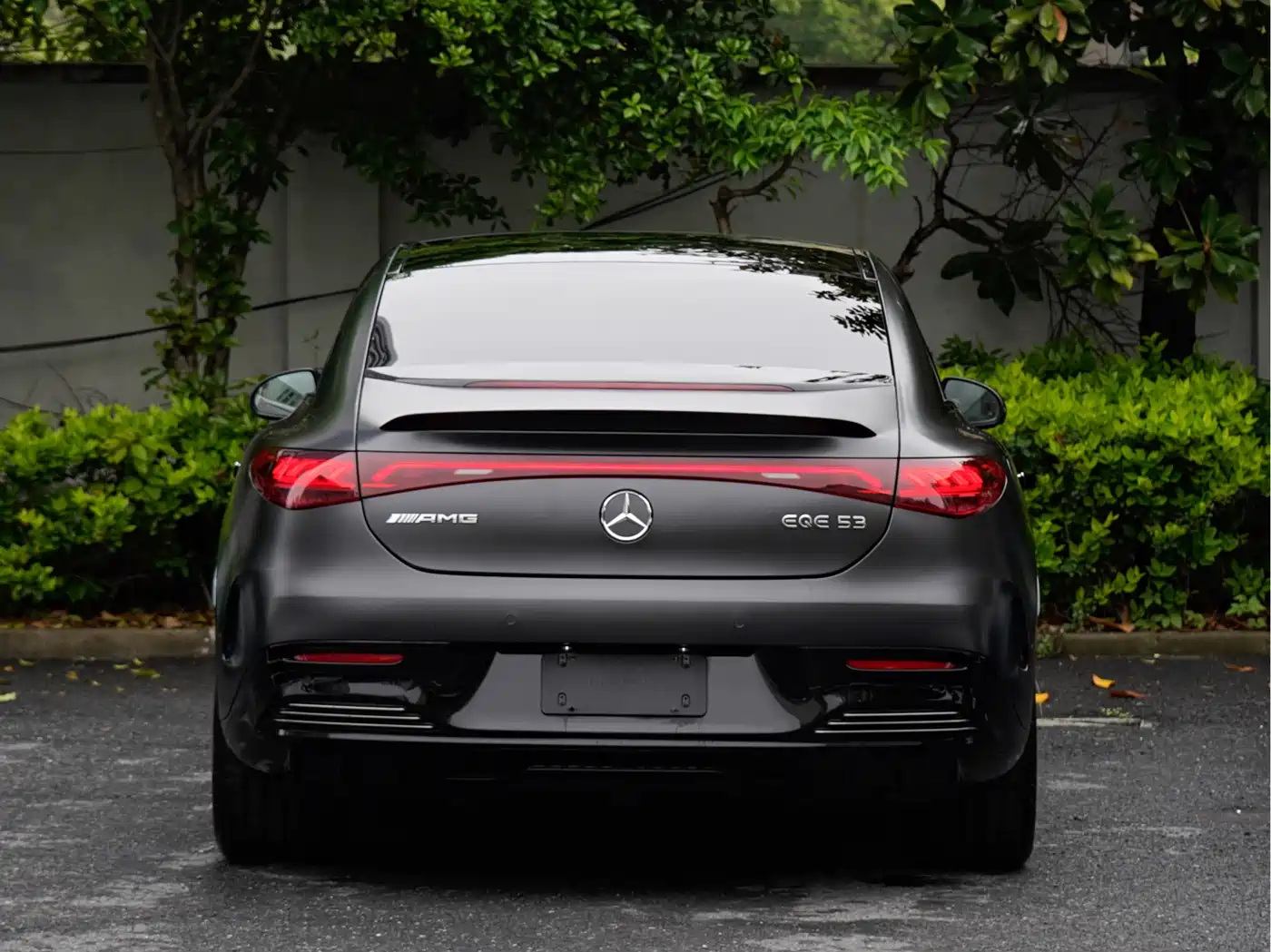 MERCEDES-BENZ EQE AMG