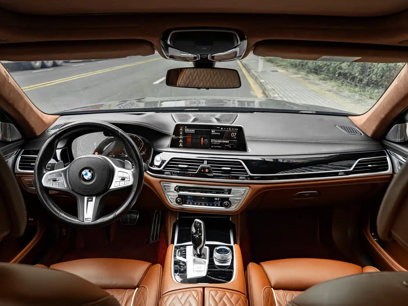 BMW 7 Series 2019 740Li xDrive Executive M Sport Package фото 4