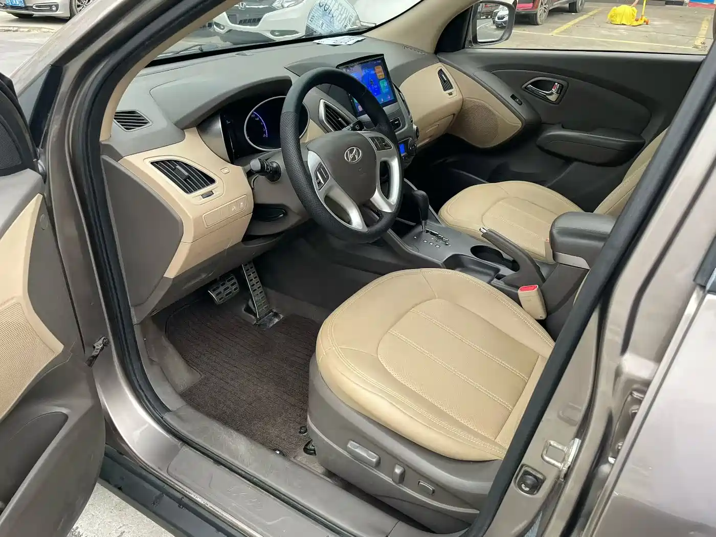 Hyundai Beijing Hyundai ix35 2010 2.4L Automatic 2WD Premium GLS фото 4