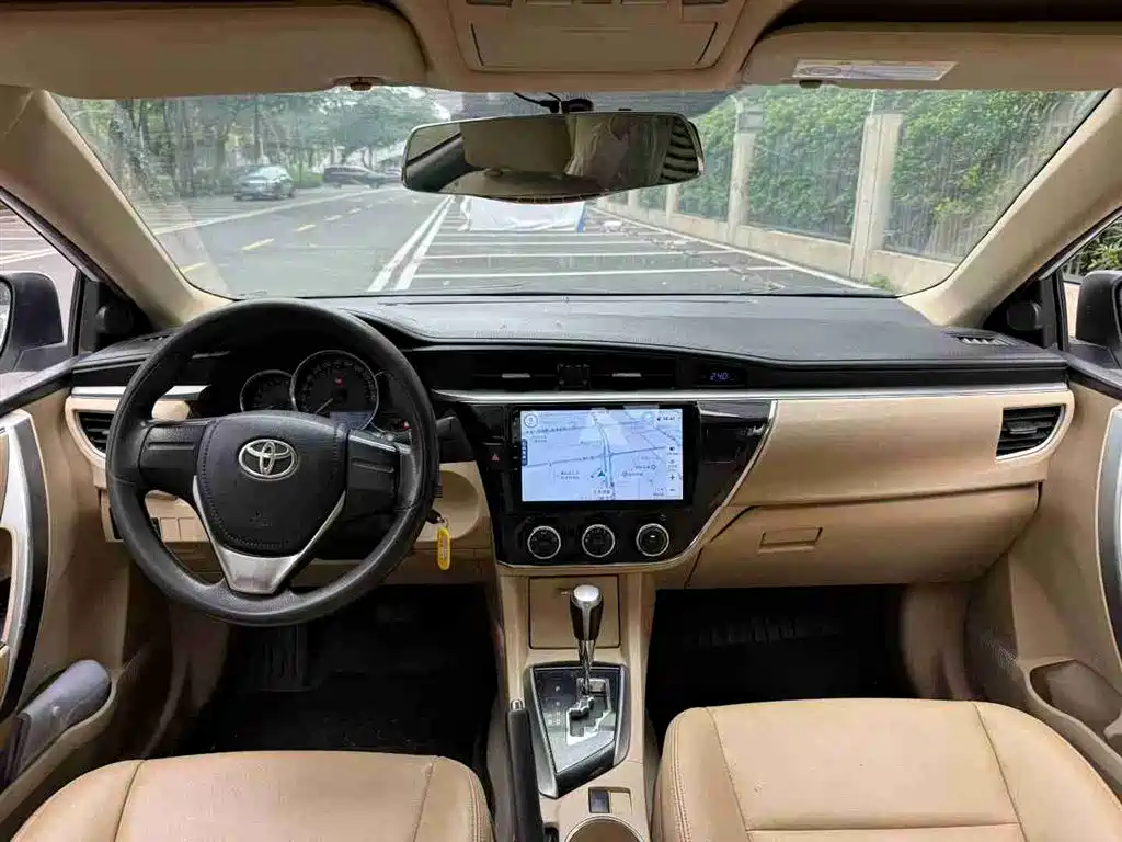 Toyota Corolla 2014 1.6L CVT GL фото 7