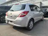 صورة 5 - Nissan Tiida