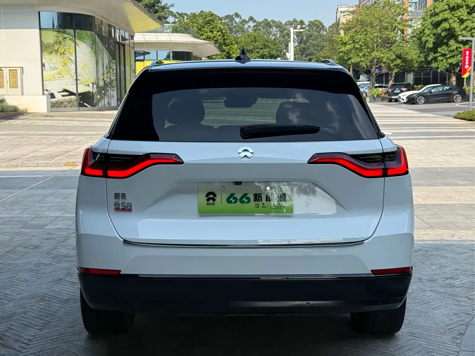 Фото 7 - NIO ES8