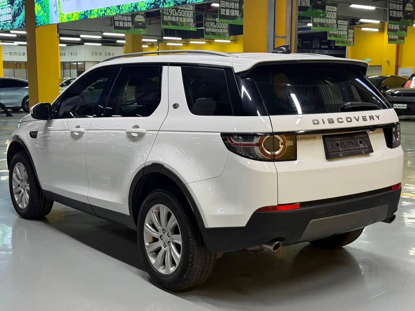 Land Rover Discovery Sport 2019 240PS SE Edition China V фото 5