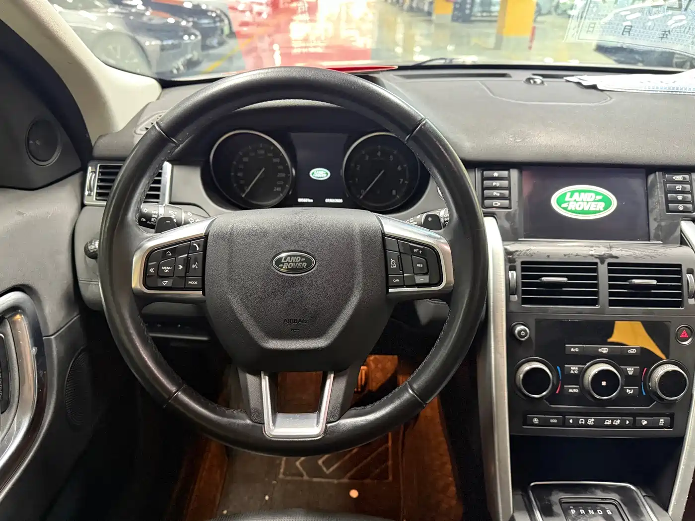 Land Rover Discovery Sport 2019 240PS SE Edition China V фото 13