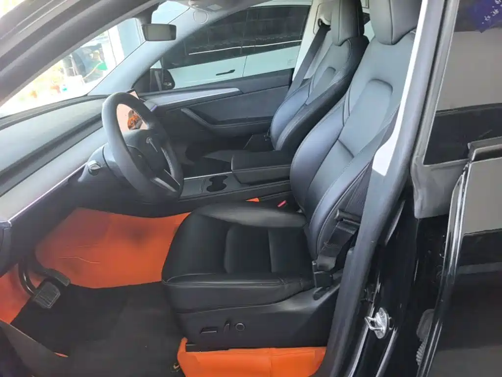 Фото 15 - Tesla Model Y