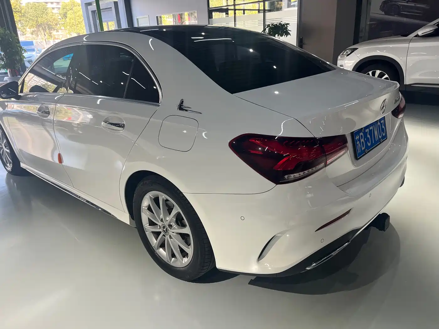 Mercedes-Benz A-Class 2020 A 200 L Sport Sedan фото 6