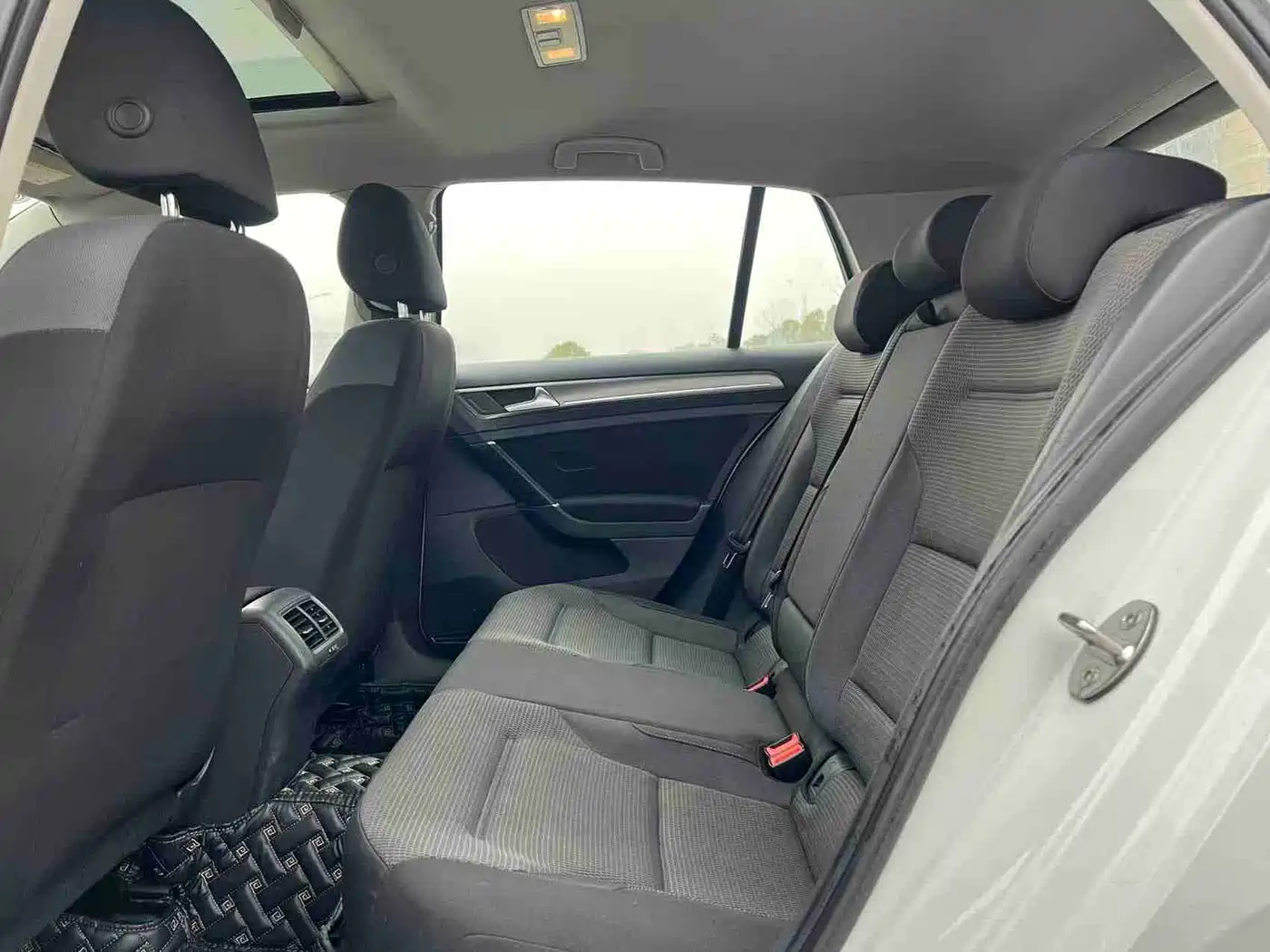 Volkswagen Golf 2016 230TSI Automatic Comfort фото 10