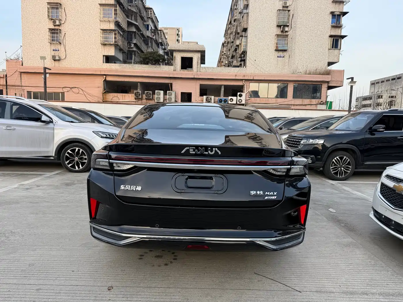 DONGFENG YI HYUN MAX