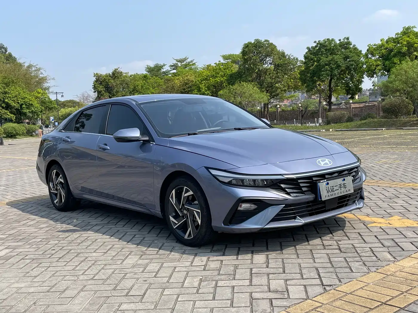 Hyundai Elantra 2023 1.5L CVT GLX Elite Edition фото 3