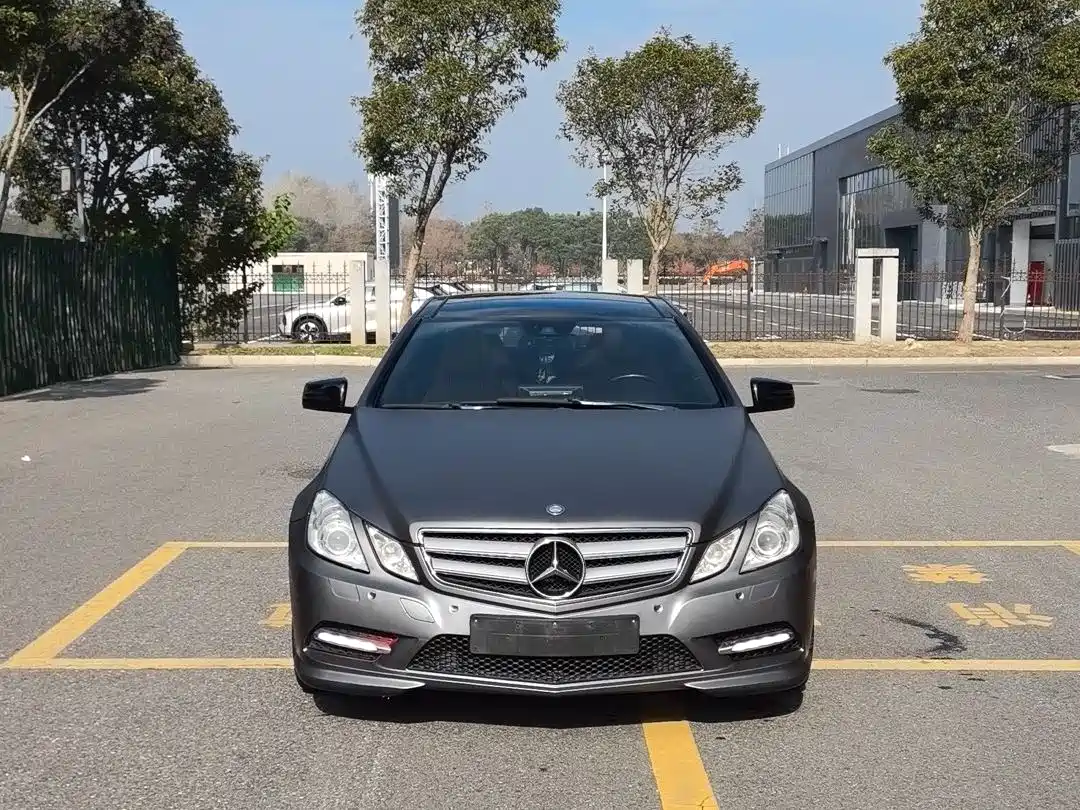 Mercedes-Benz E-Class (Import) 2012 E 200 CGI Coupe фото 2