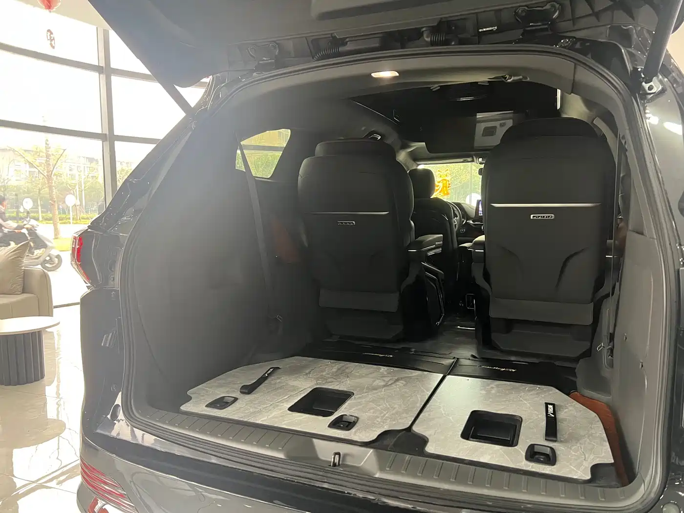 Toyota Granvia 2024 2.5L Hybrid Comfort фото 20