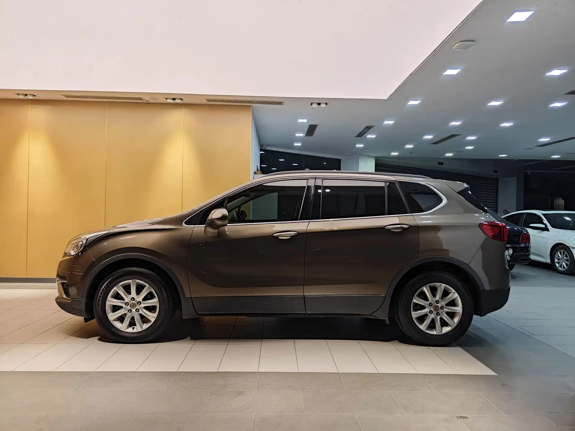 Фото 6 - Buick Envision Plus