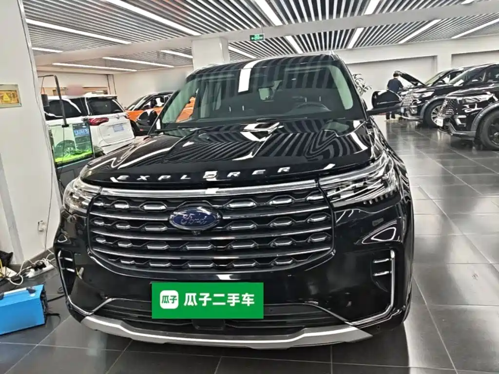 Ford Explorer 2025 2024 2.3T EcoBoost AWD Titanium Edition 7-Seater