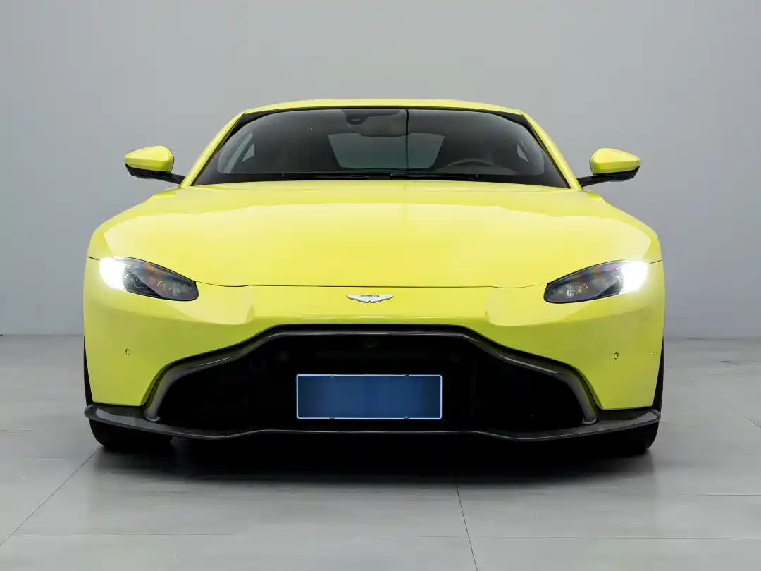 Aston Martin V8 Vantage 2018 2018 4.0T V8 Coupe