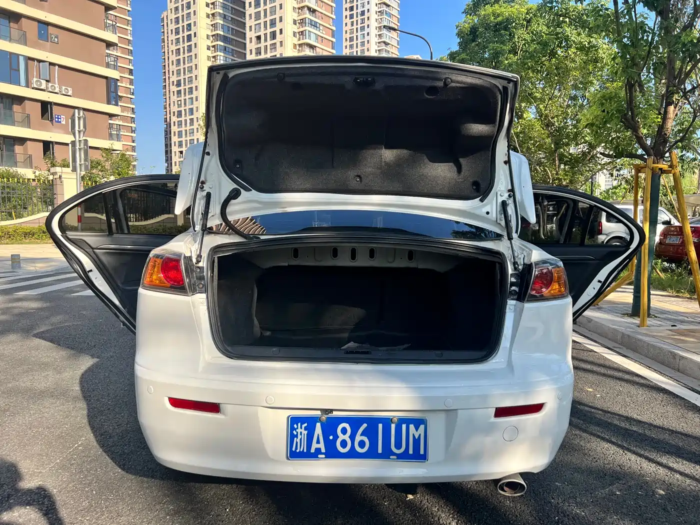 Mitsubishi Lancer EX 2012 Zhishang 1.8L CVT Luxury фото 16