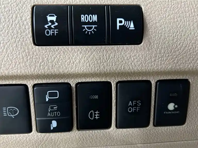 Toyota Alphard 2015 3.5L Luxury Edition фото 21
