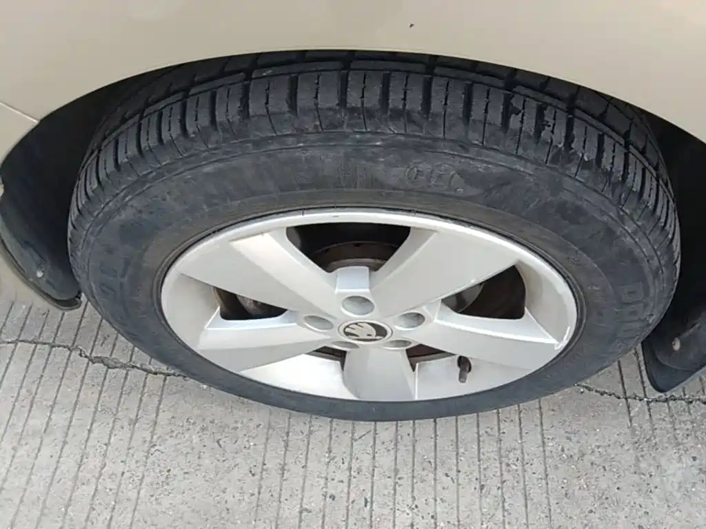 Photo 23 - Škoda Rapid
