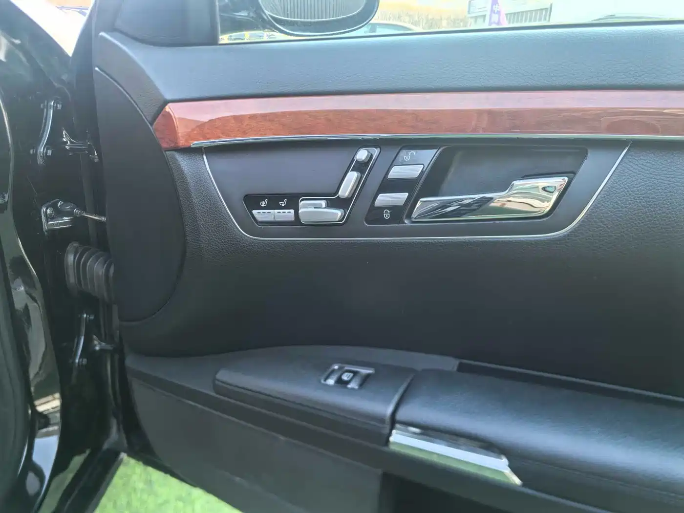 Mercedes-Benz S-Class фото 14