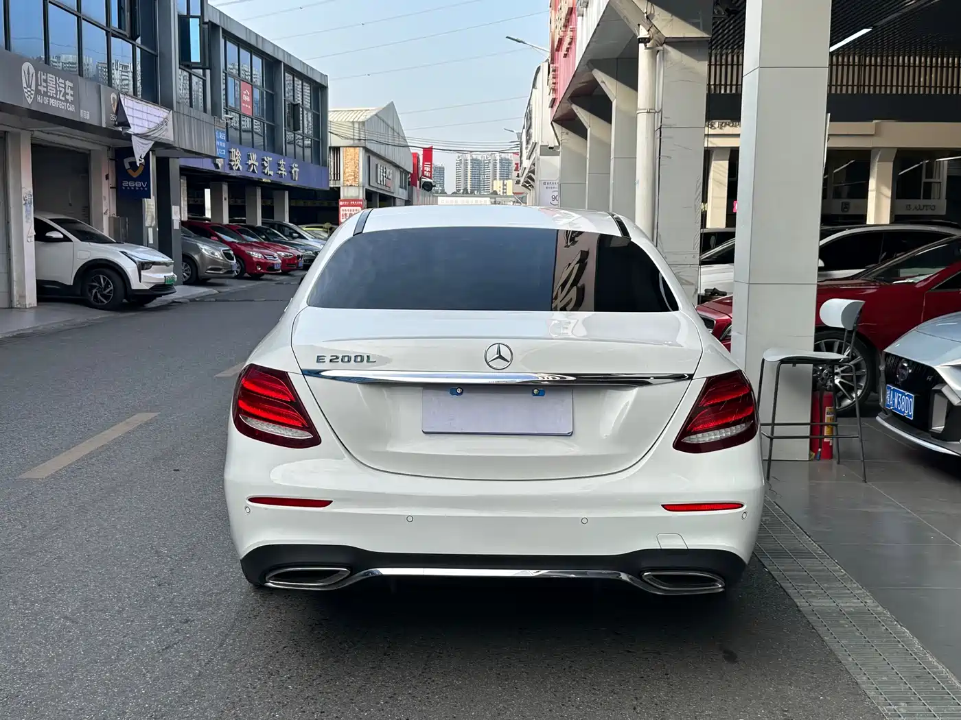 Mercedes-Benz E-Class 2016 E 200 L Sport Type фото 10