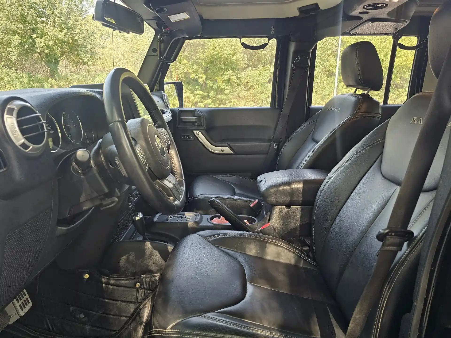 Photo 4 - Jeep Wrangler