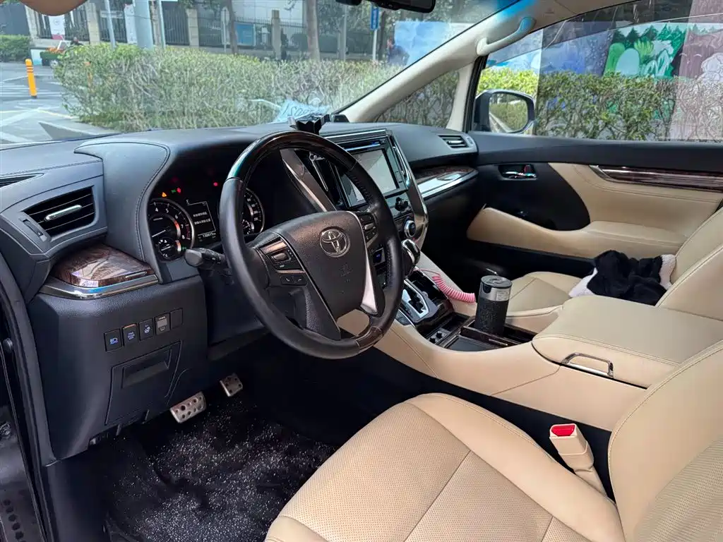Toyota Alphard 2018 Facelift 3.5L Luxury Edition фото 4