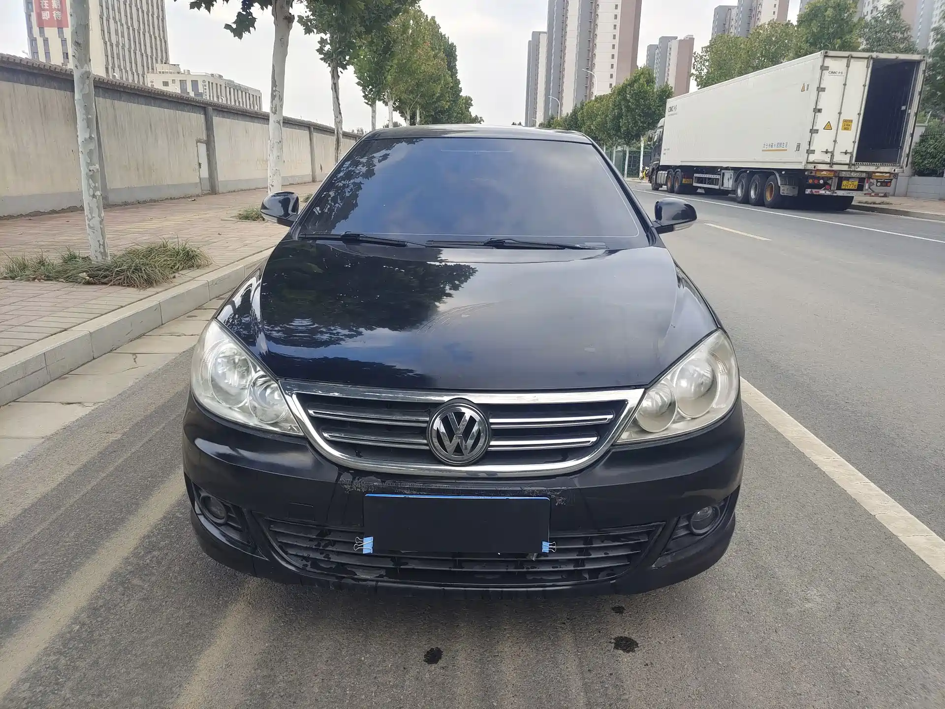 صورة 2 - Volkswagen Lavida