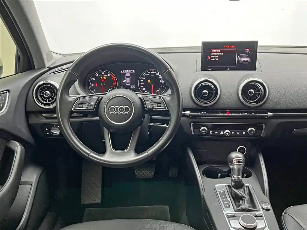 Audi A3 2018 30th Anniversary Limousine 35 TFSI Sport фото 18