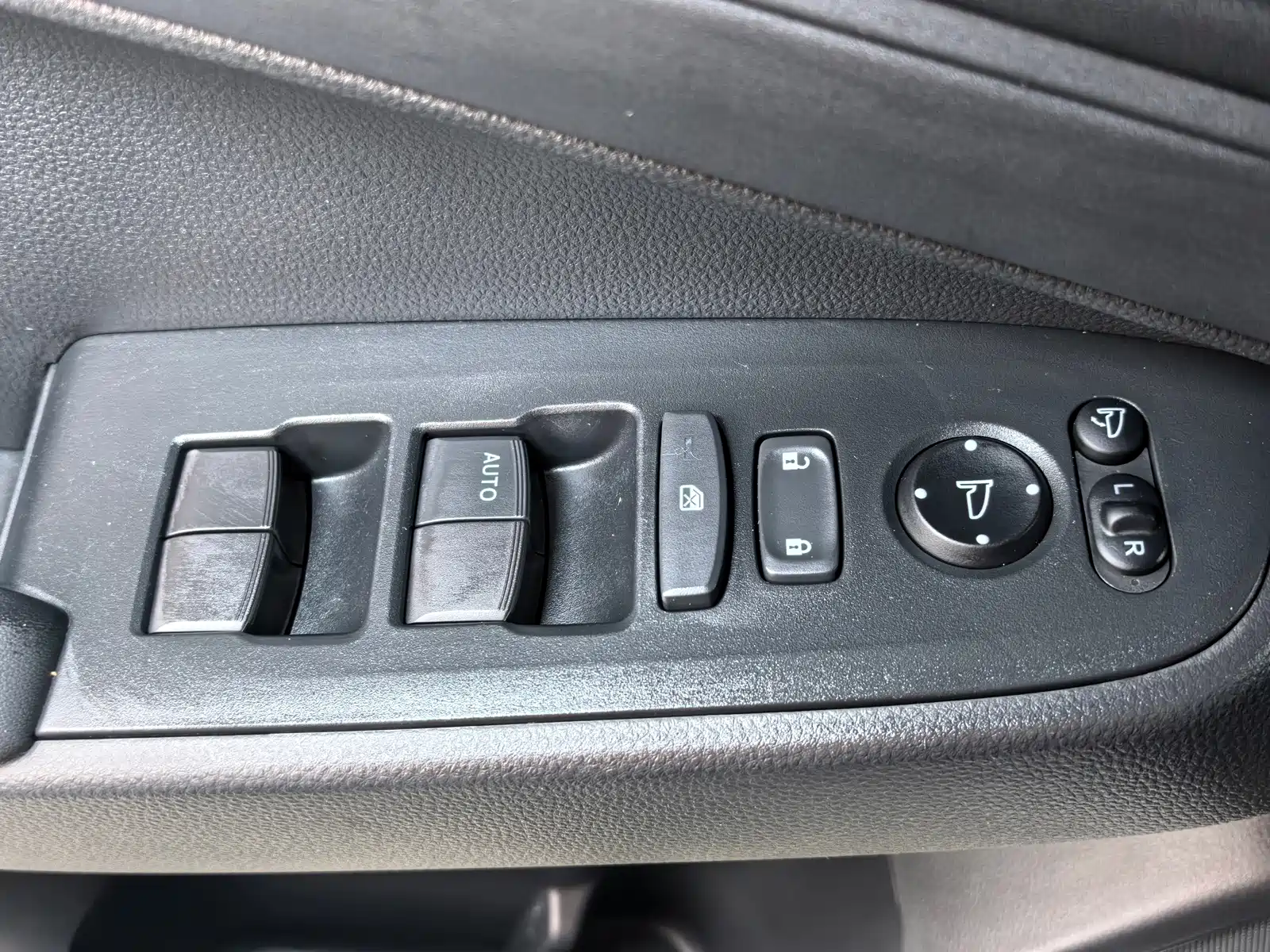 Photo 15 - Honda Vezel